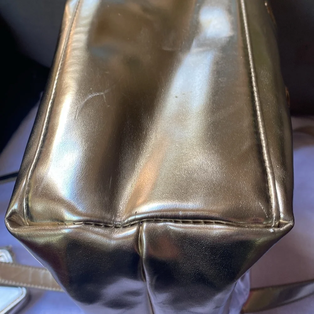 Disney park exclusive princess tote - Picture 7 of 10